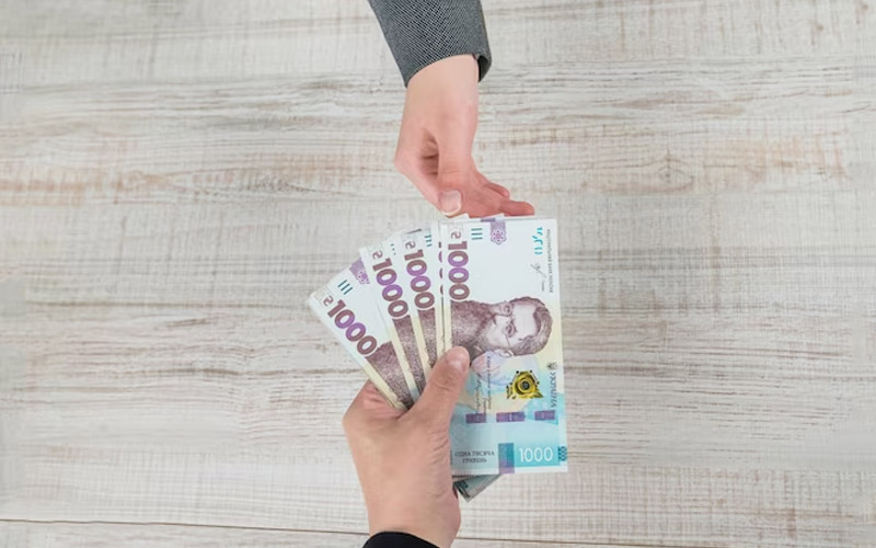 В Україні пропонують зарплати у понад 100 тис. грн
