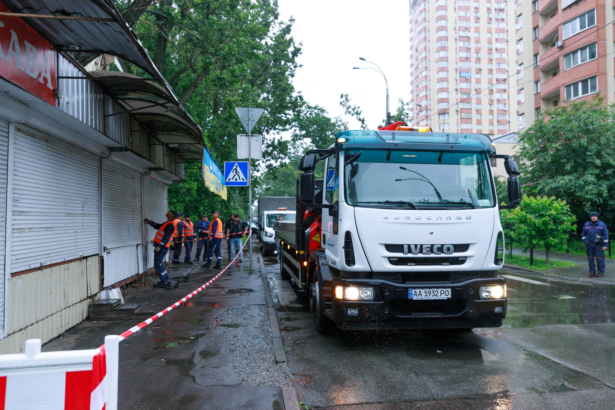 Київ звільняють від МАФів