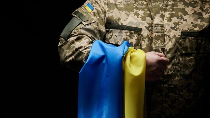 Рада ухвалила закон про гідне перепоховання загиблих воїнів / Фото: depositphotos
