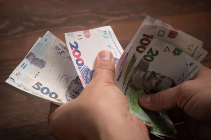 Уряд подовжив термін виплат роботодавцям за працевлаштування ВПО / Фото: depositphotos