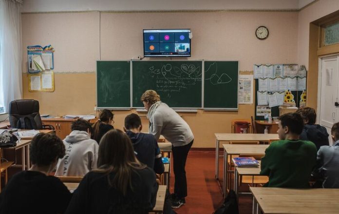 У школах Києва новий семестр розпочнеться 12 січня (фото з відкритих джерел)