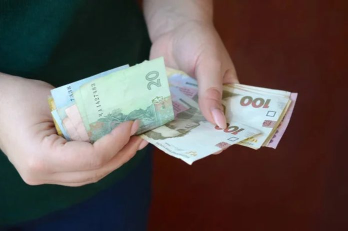 Зарплати в Україні у 2025 році: які галузі показали найбільше зростання / Фото: depositphotos