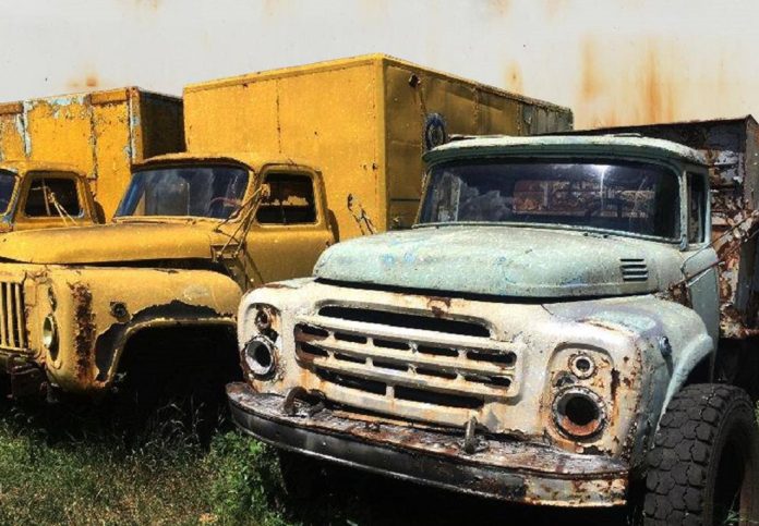 Укрпошта продала 716 старих авто (фото: Ігор Смілянський)