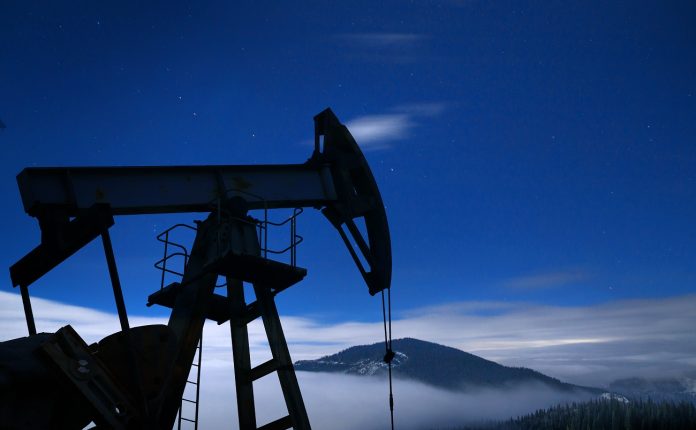 Ціни на нафту (фото: Freepik)