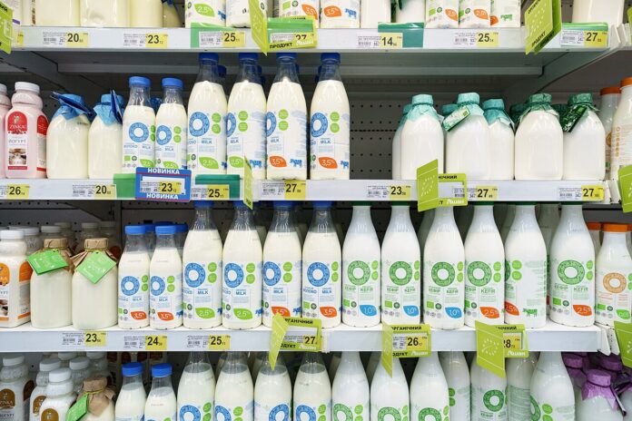 Молочні продукти дорожчають (фото з відкритих джерел)
