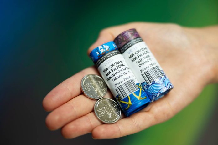 НБУ випустив пам'ятні монети на честь Одещини та Миколаївщини / Фото: НБУ